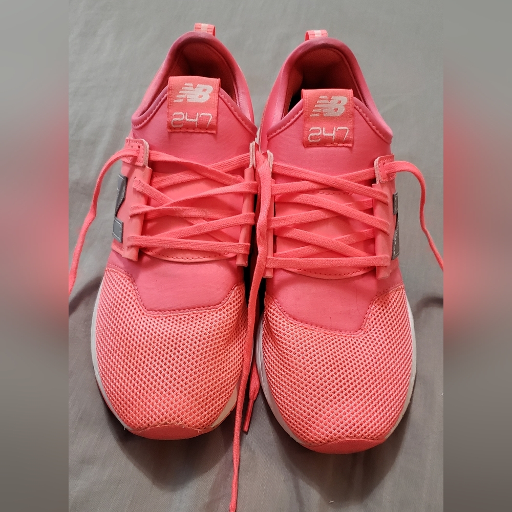 Women's 8.5 New Balance 247 Neon Sneakers
